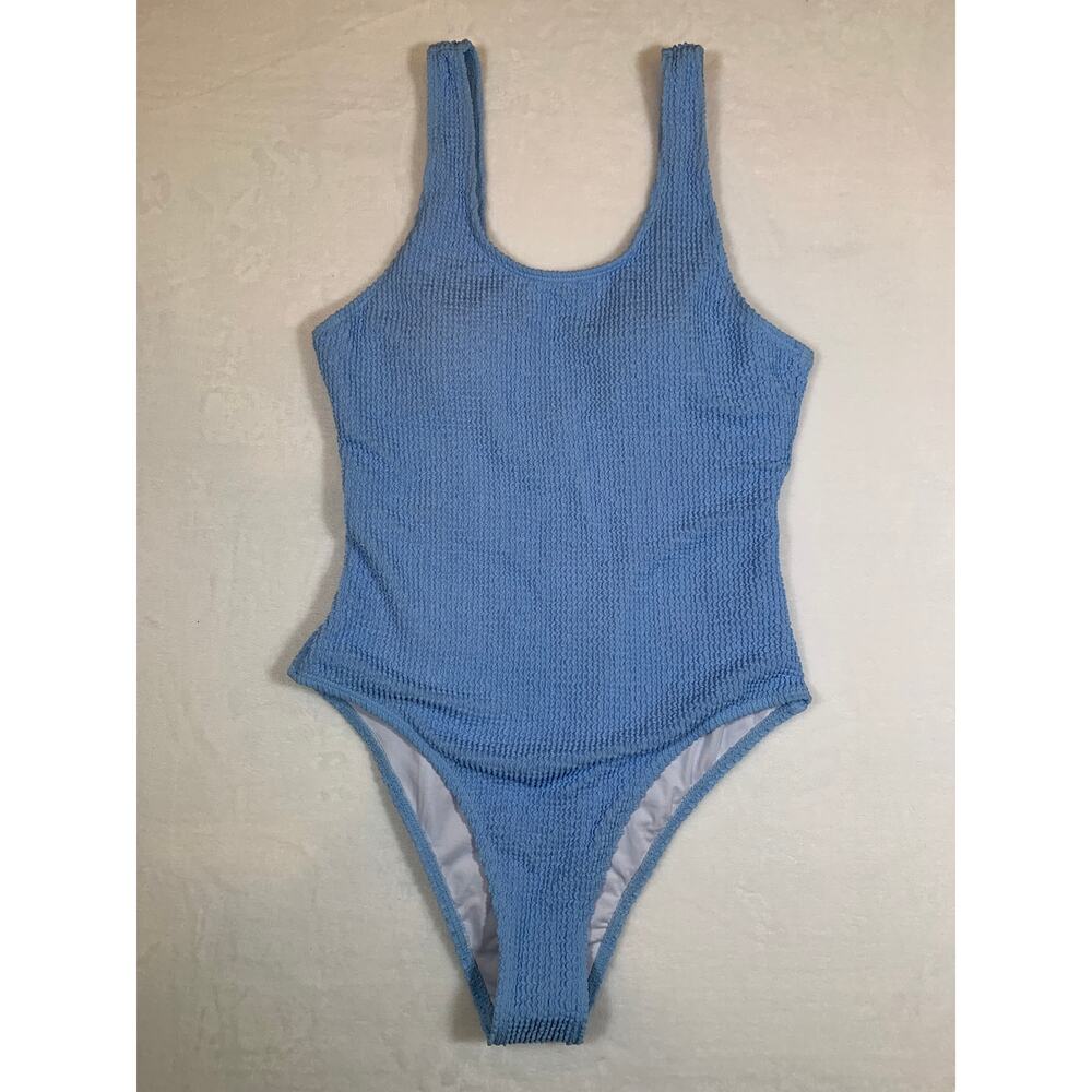 NWOT Baby Blue Textured One Piece Scoop Neck Swimsuit Size Large